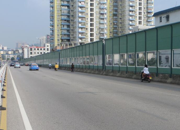 城市道路汽車噪音隔音屏PC板